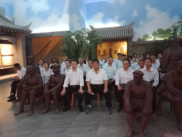 隴運集團公司黨委開展“不忘初心、牢記使命”紀念建黨98周年主題黨日活動