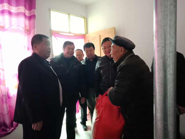 隴運集團公司開展“解難題、辦實事、送溫暖”主題黨日活動